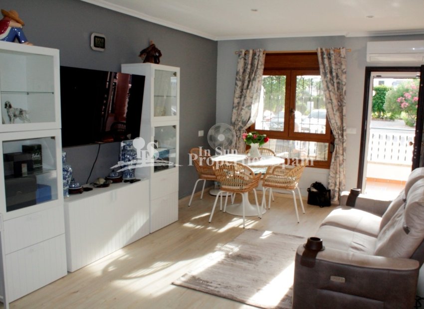 Återförsäljning - Bungalow -
Orihuela Costa - PAU 8