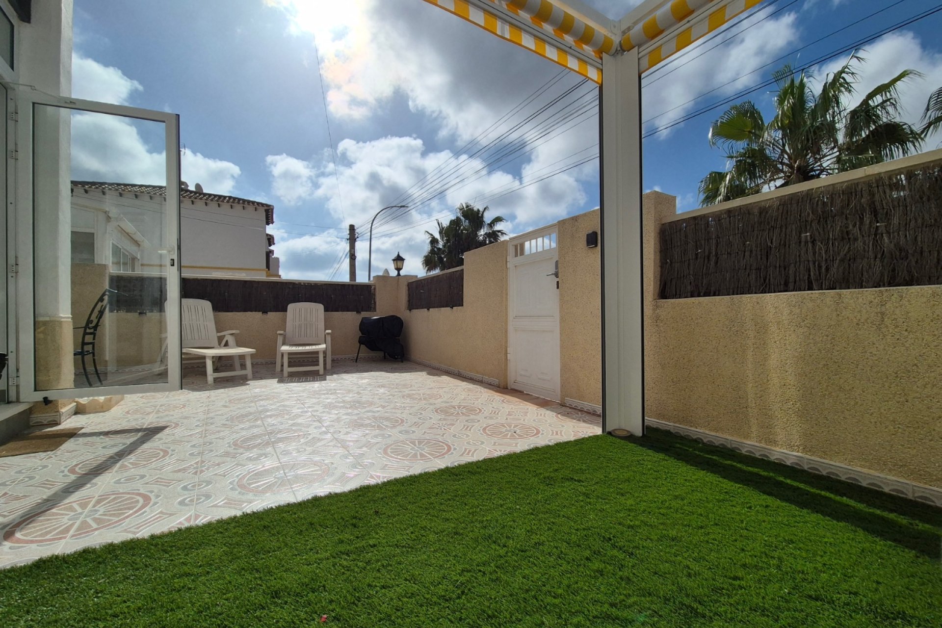 Återförsäljning - Bungalow -
San Miguel de Salinas - Costa Blanca Sur