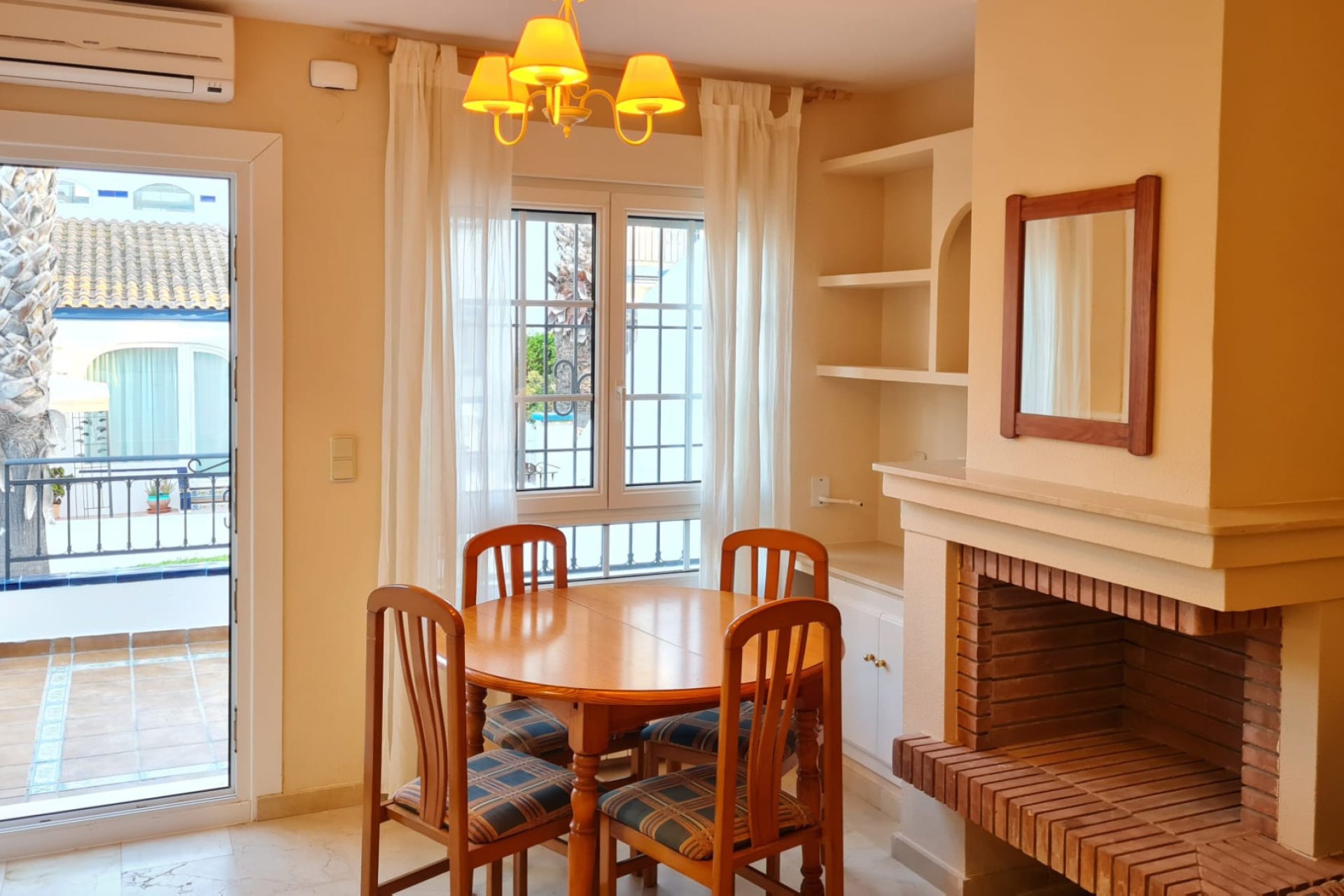 Återförsäljning - Bungalow -
Villamartín - Los Dolses