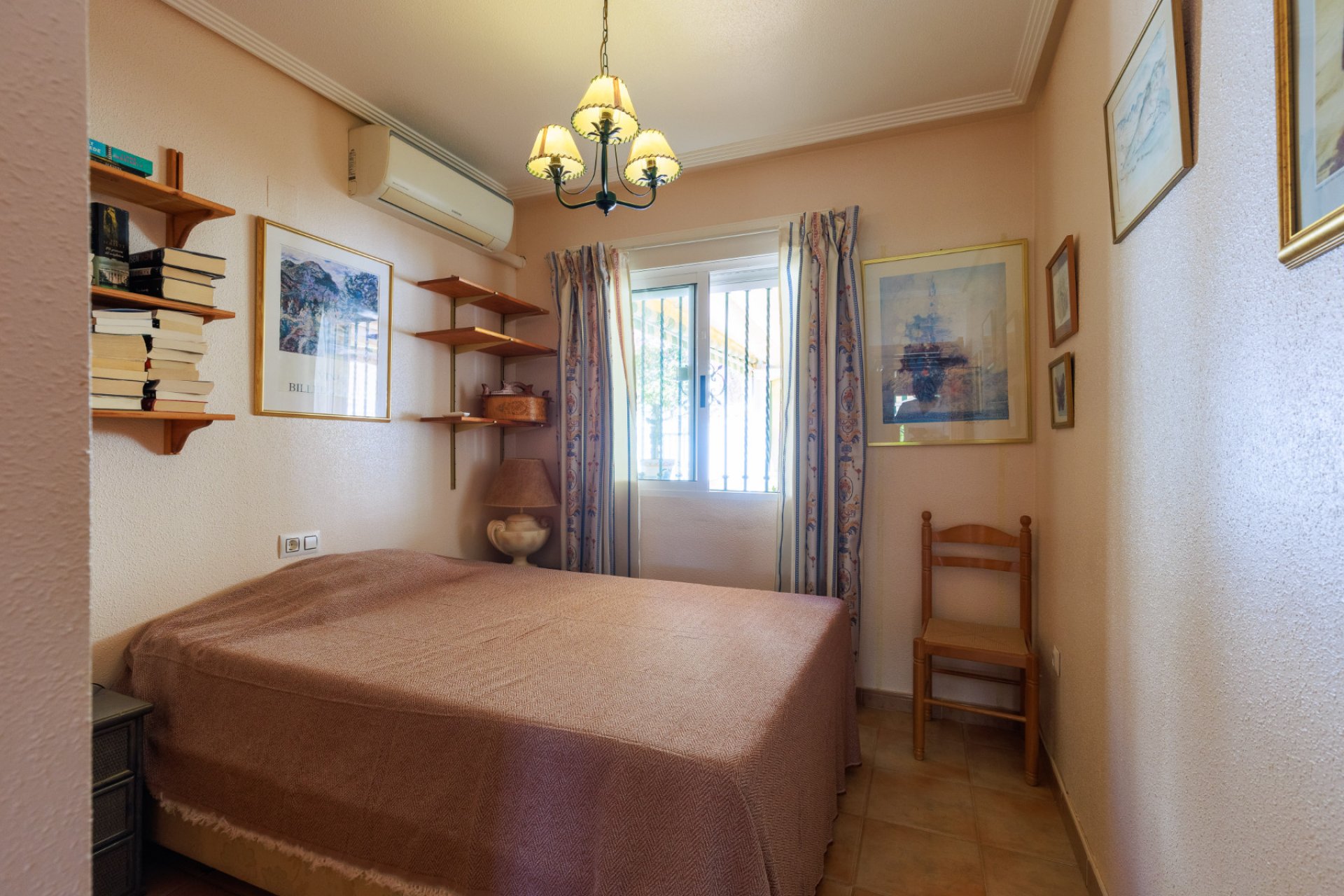 Återförsäljning - Bungalow -
Villamartín - Villamartin