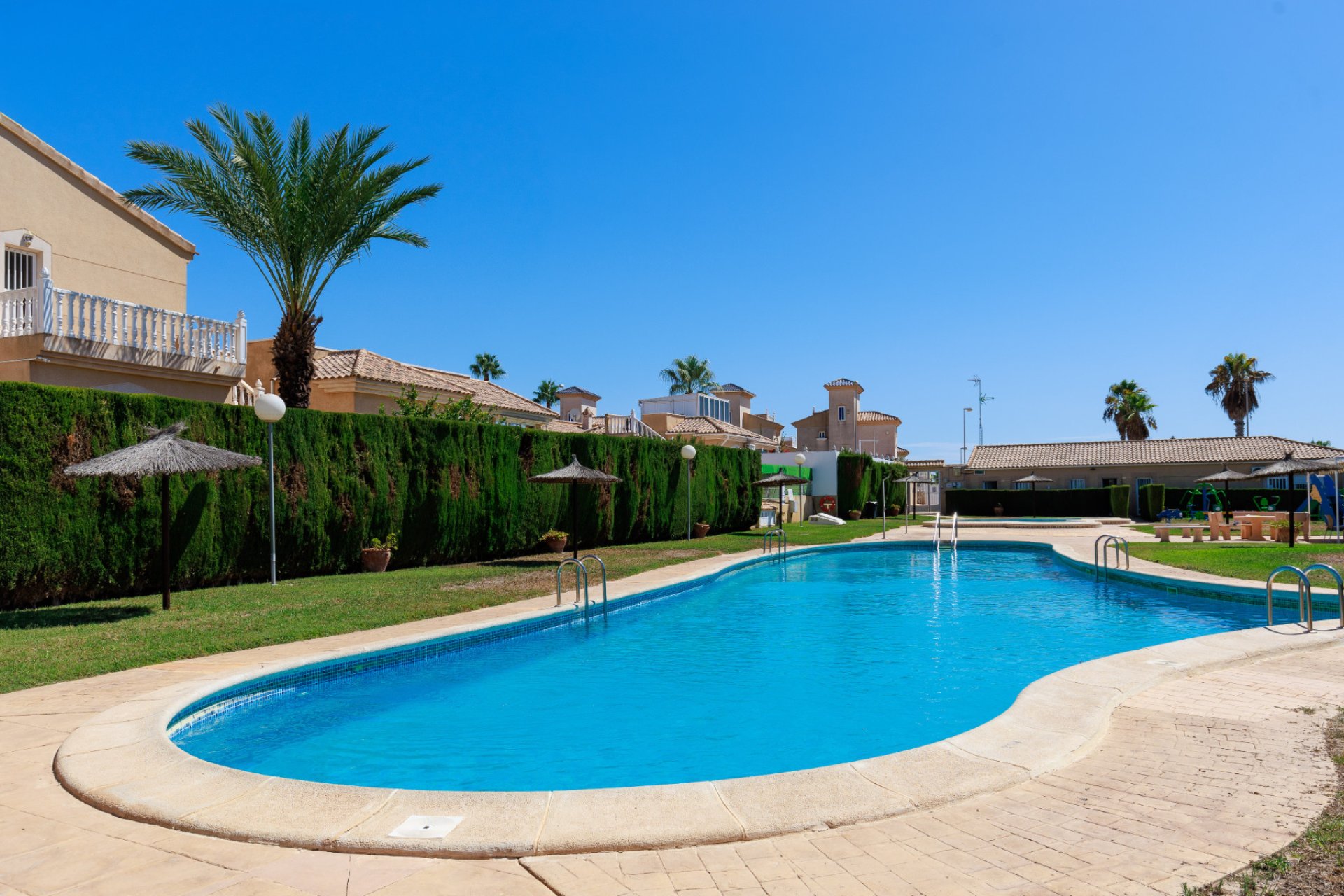 Återförsäljning - Bungalow -
Villamartín - Villamartin