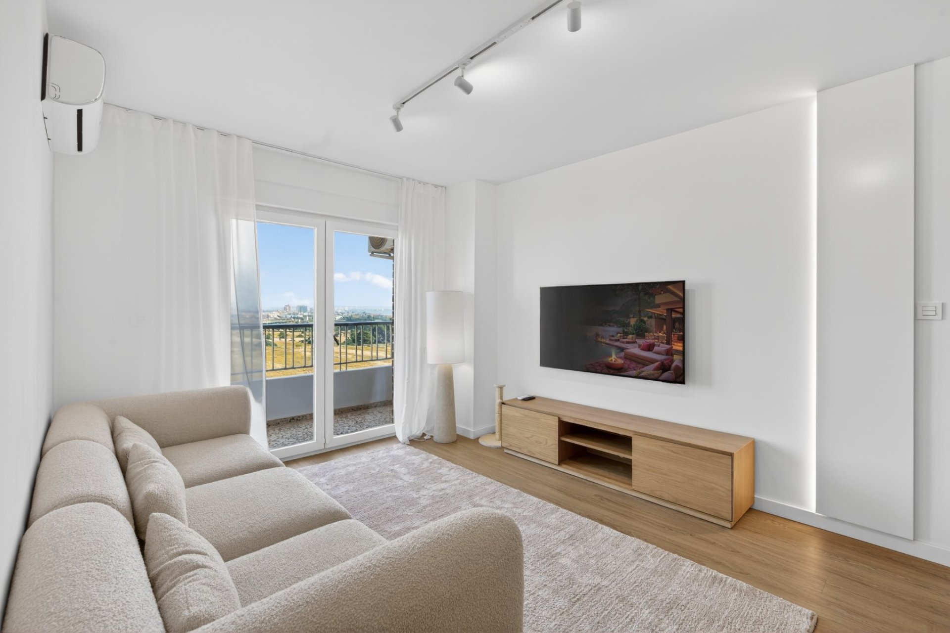 Återförsäljning - Lägenhet -
Orihuela Costa - Punta Prima