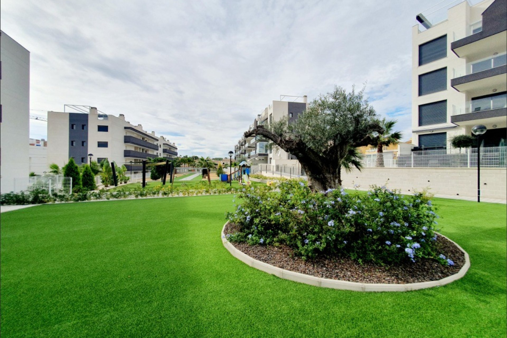 Återförsäljning - Lägenhet -
Orihuela Costa - Villamartin