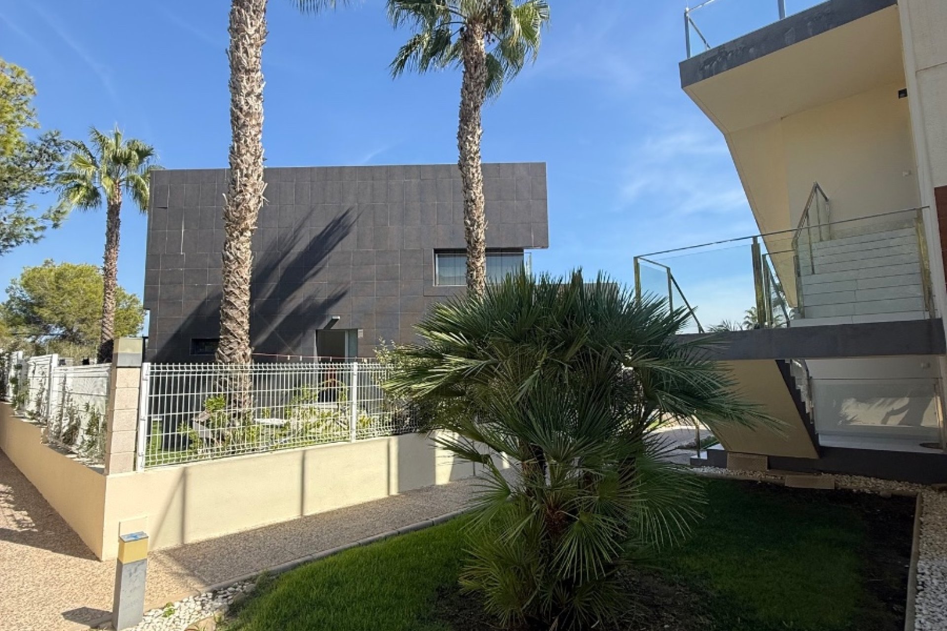 Återförsäljning - Lägenhet -
Orihuela Costa - Villamartin