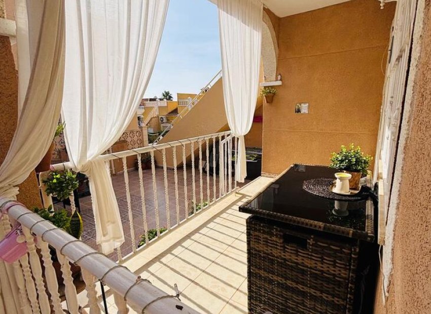 Återförsäljning - Lägenhet -
Orihuela Costa - Villamartin