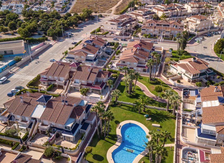 Återförsäljning - Lägenhet -
Playa Flamenca - Zenia Mar