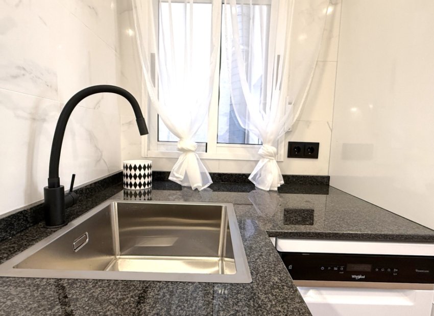 Återförsäljning - Lägenhet -
Torrevieja - Costa Blanca Sur