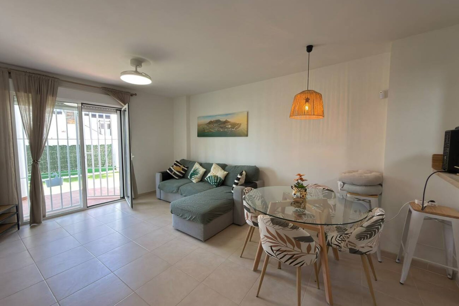 Återförsäljning - Lägenhet -
Villamartín - La Fuente