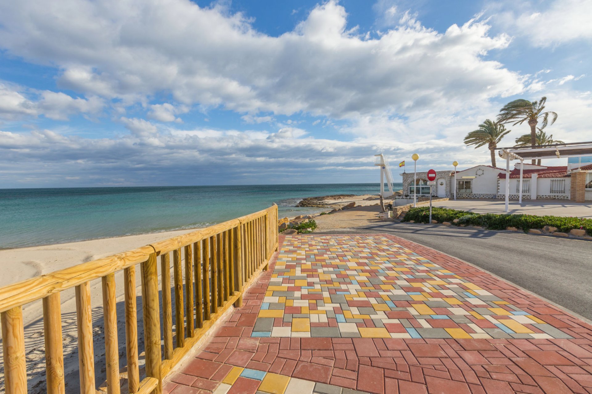 Återförsäljning - Quad House -
Cabo Roig - La Regia