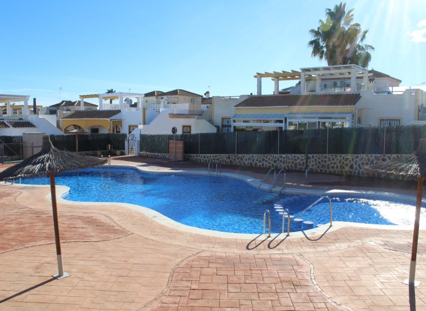 Återförsäljning - Quad House -
Orihuela Costa - Los Altos