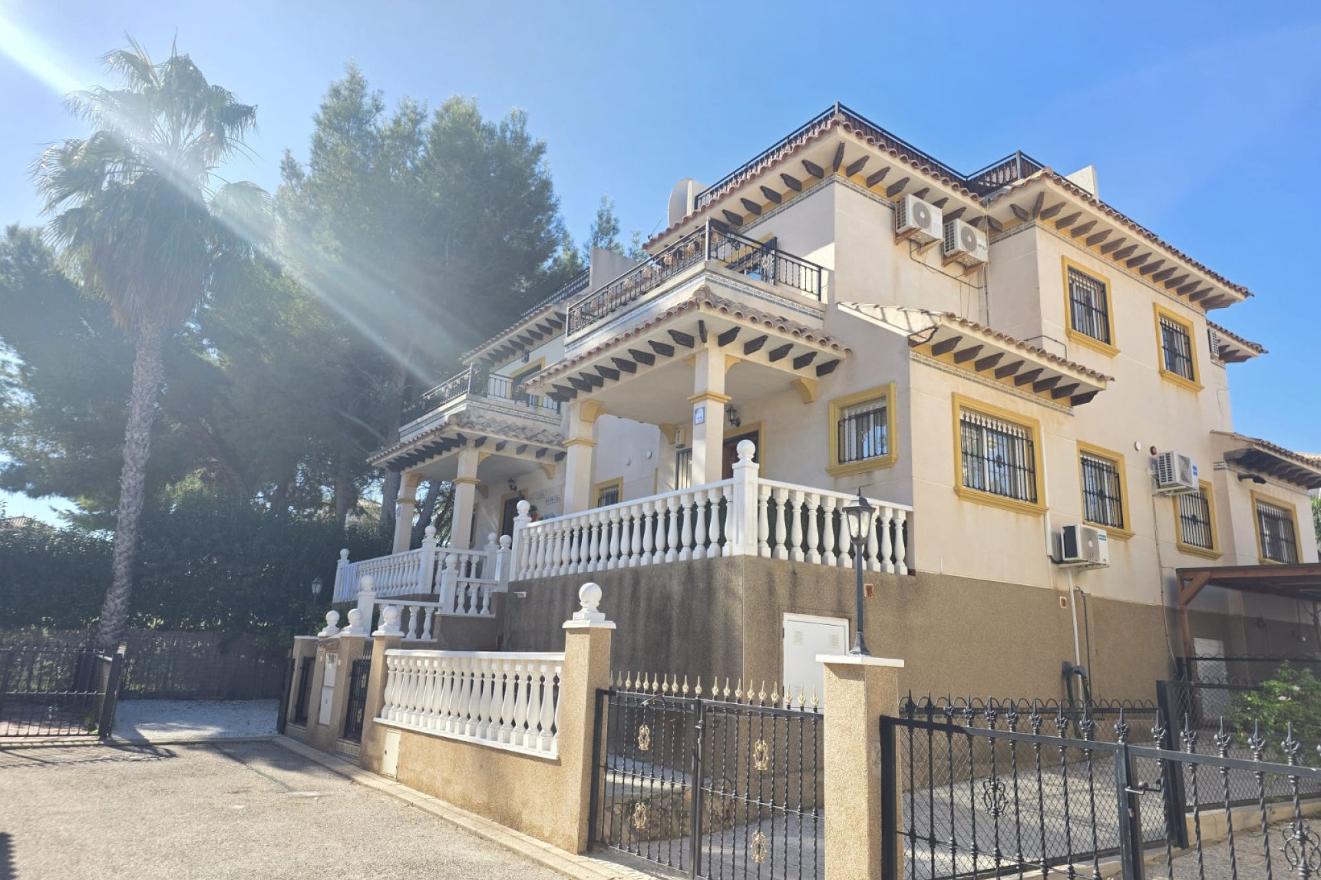 Återförsäljning - Quad House -
Villamartín - Pinada Golf