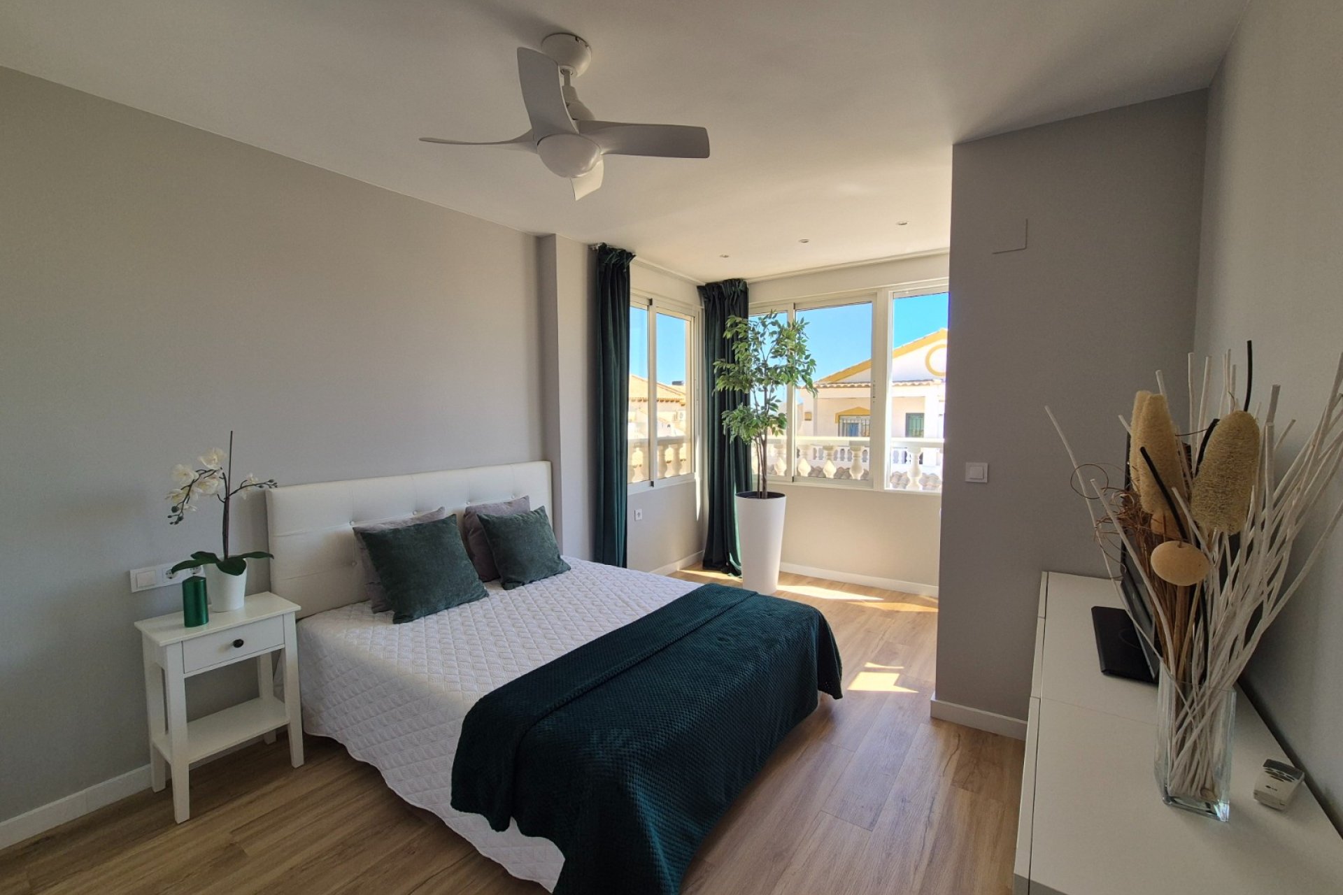 Återförsäljning - Radhus -
Alicante - La Florida