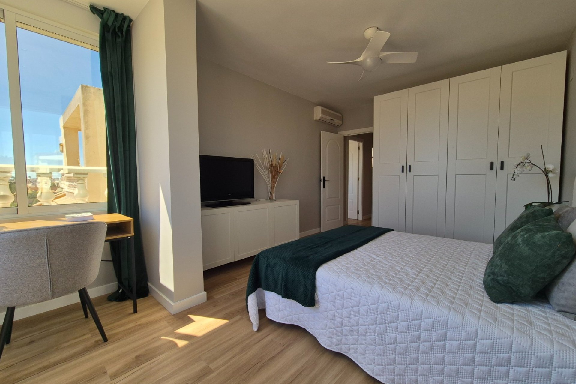 Återförsäljning - Radhus -
Alicante - La Florida