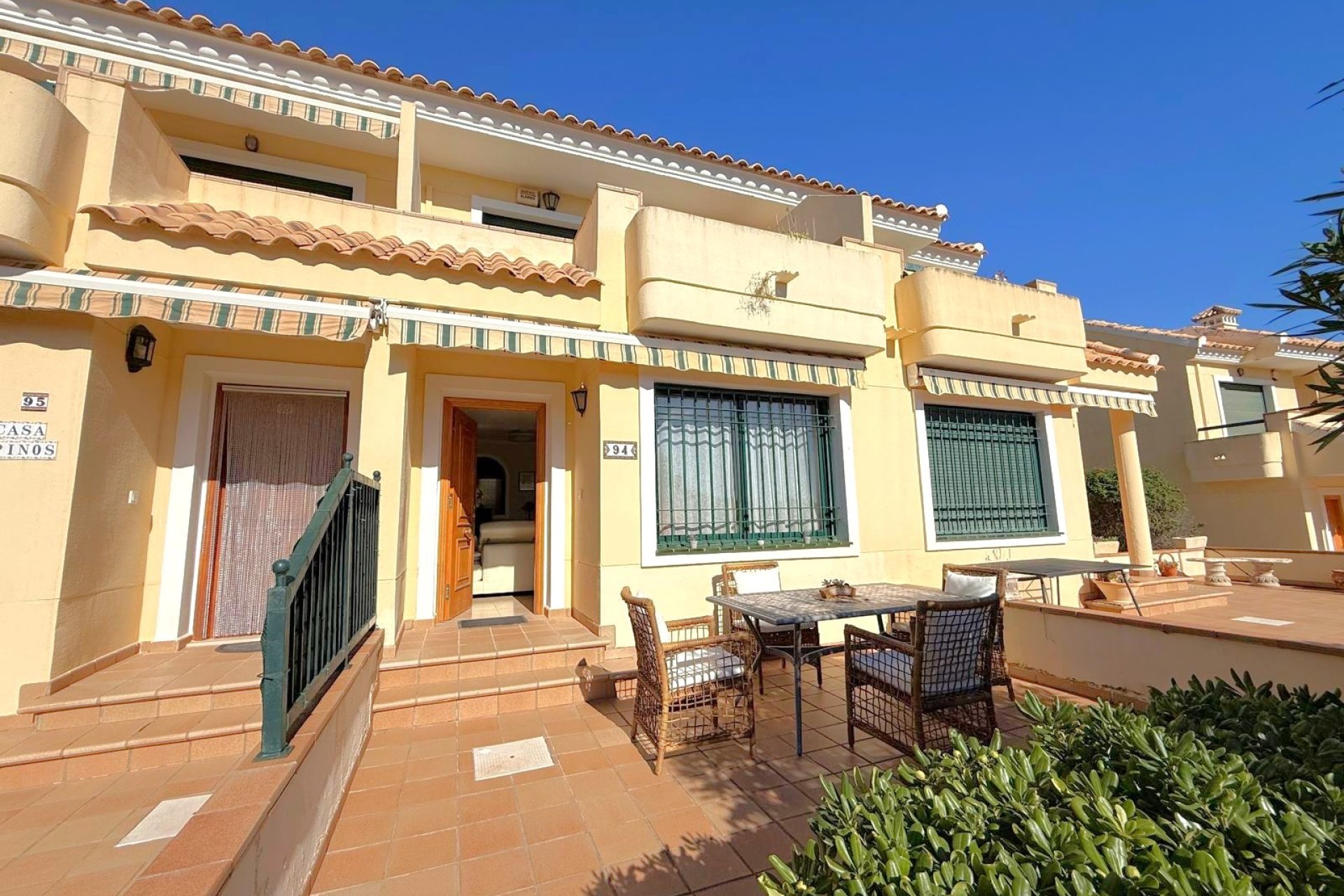 Återförsäljning - Radhus -
Orihuela Costa - Campoamor