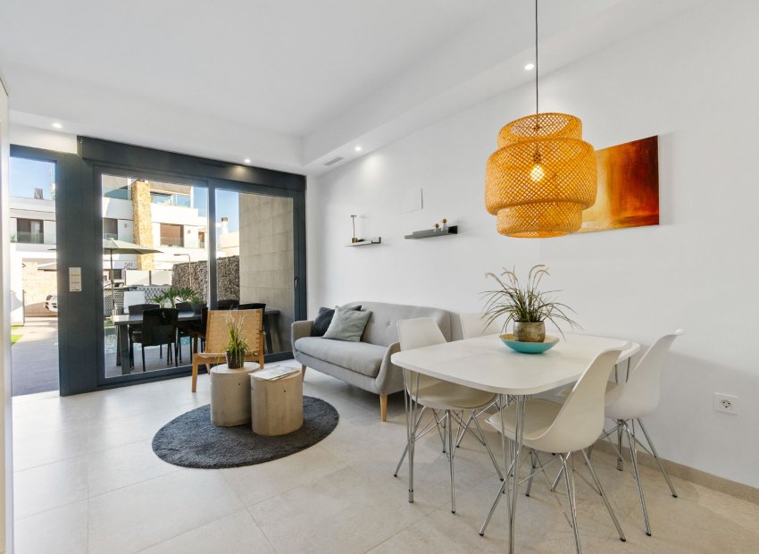 Återförsäljning - Radhus -
Orihuela Costa - Villamartin