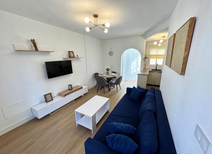 Återförsäljning - Radhus -
Orihuela Costa - Villamartin