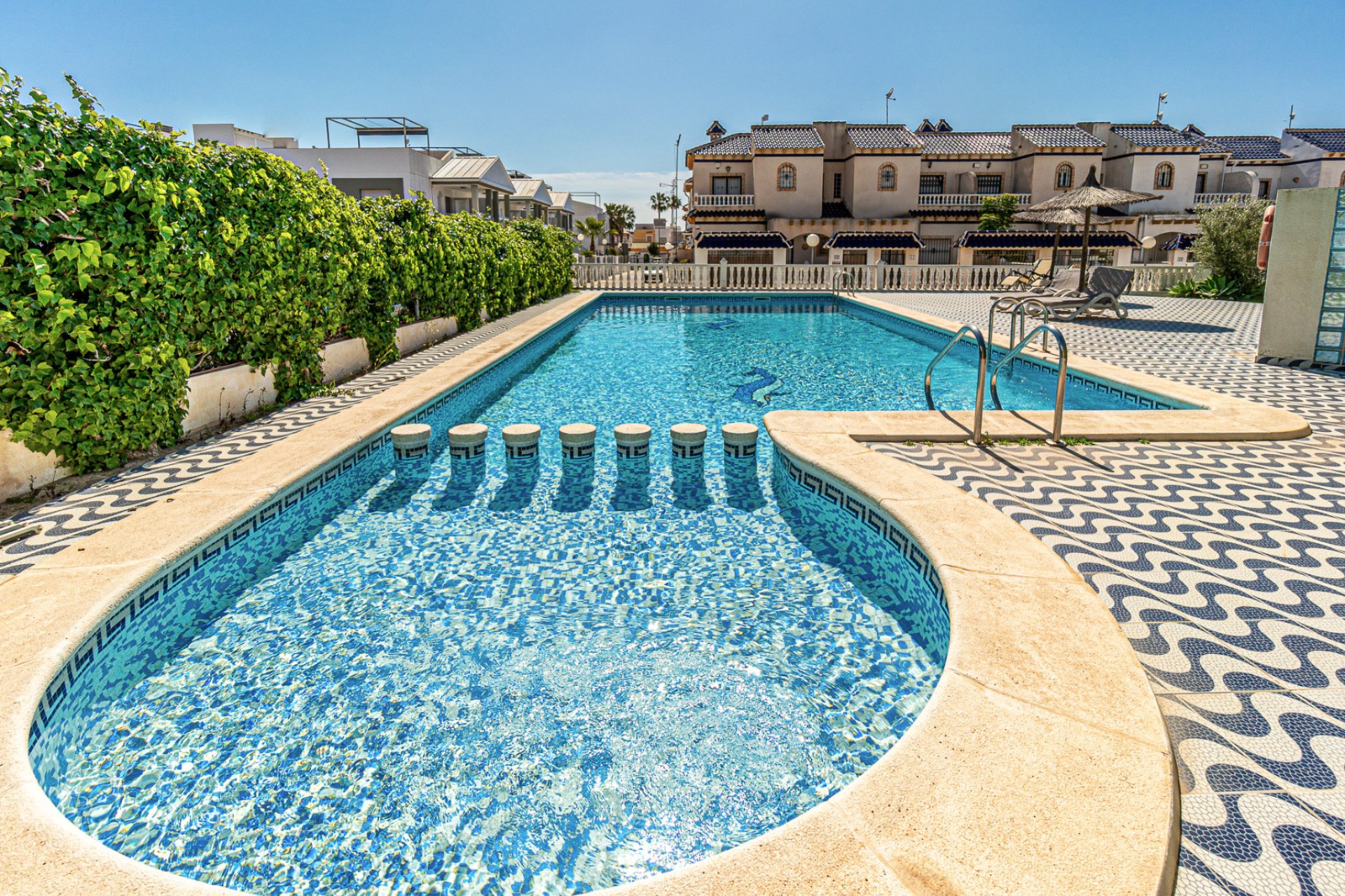 Återförsäljning - Radhus -
Playa Flamenca