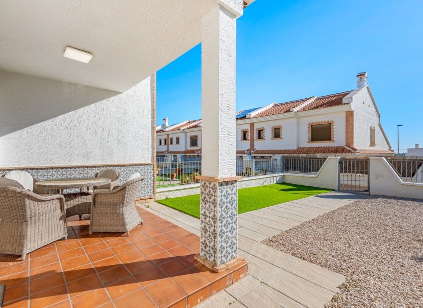 Återförsäljning - Radhus -
San Miguel de Salinas