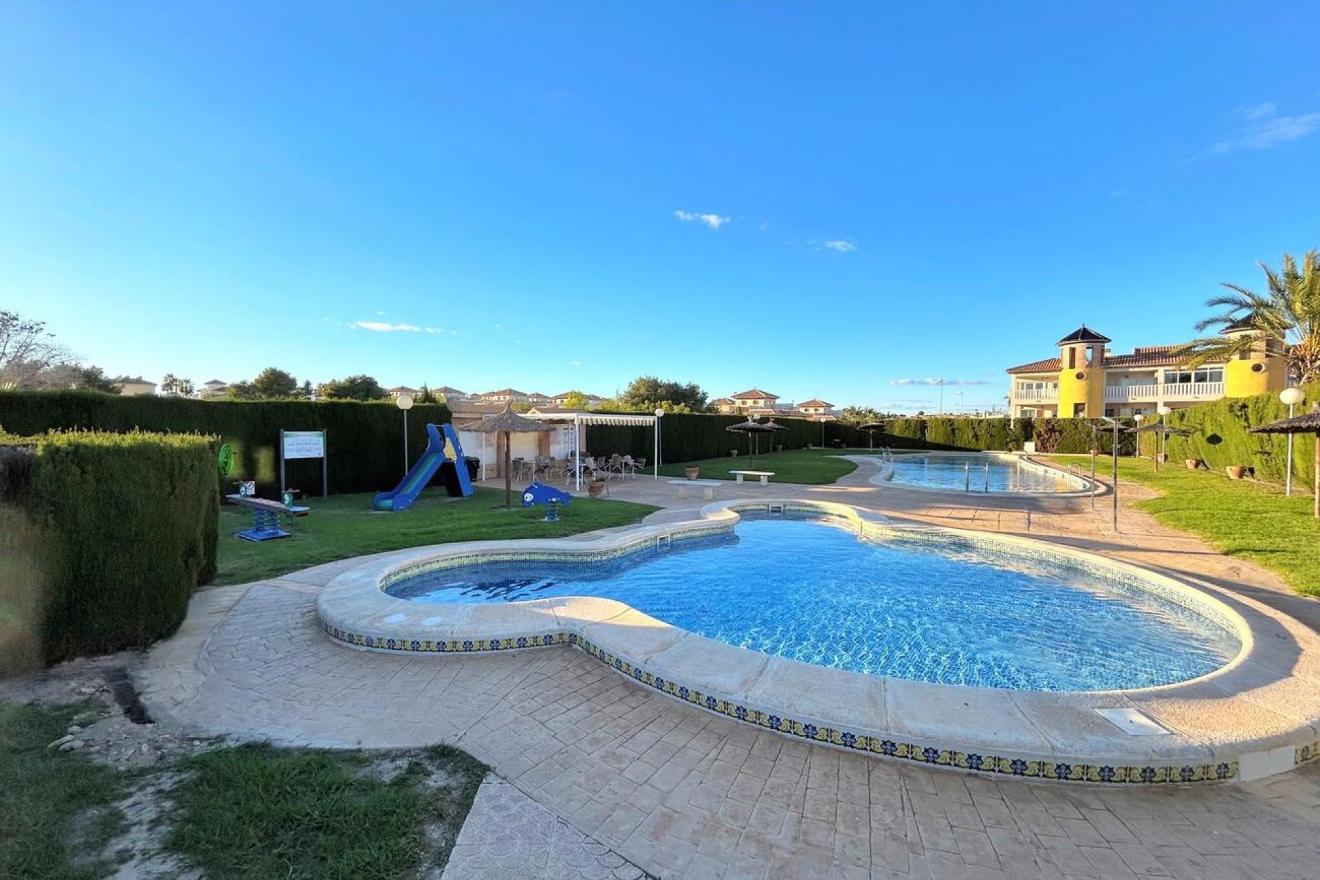 Återförsäljning - Radhus -
Villamartín - Costa Blanca