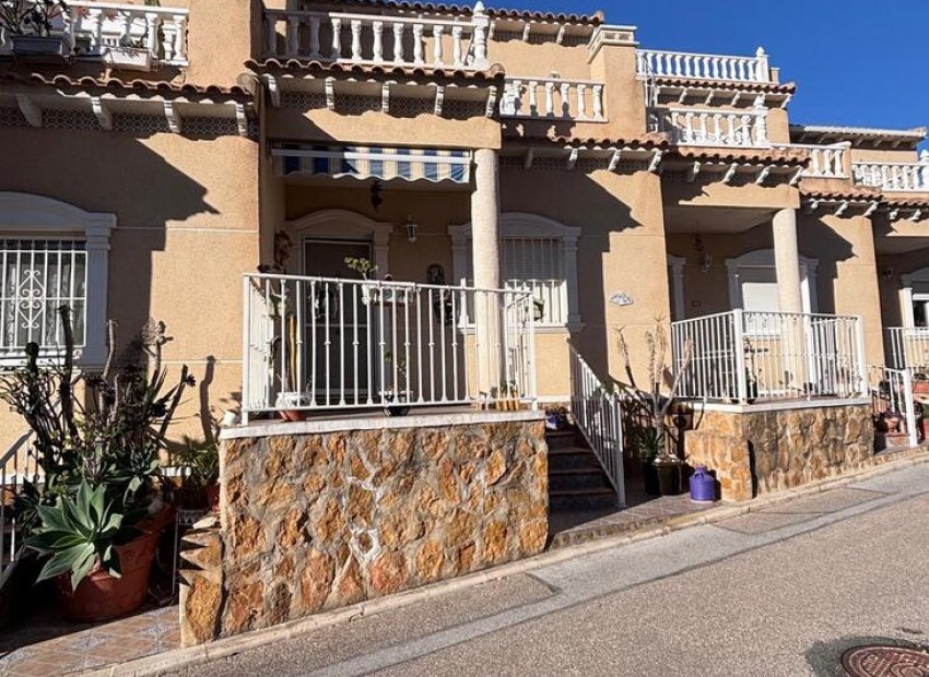 Återförsäljning - Radhus -
Villamartín - Orihuela Costa