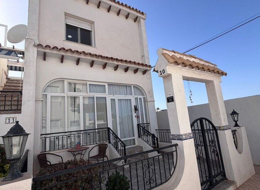 Återförsäljning - Radhus -
Villamartín - Orihuela Costa