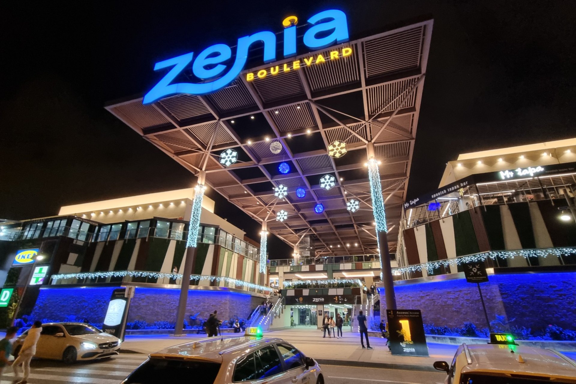 Återförsäljning - Radhus -
Villamartín - Pau 8