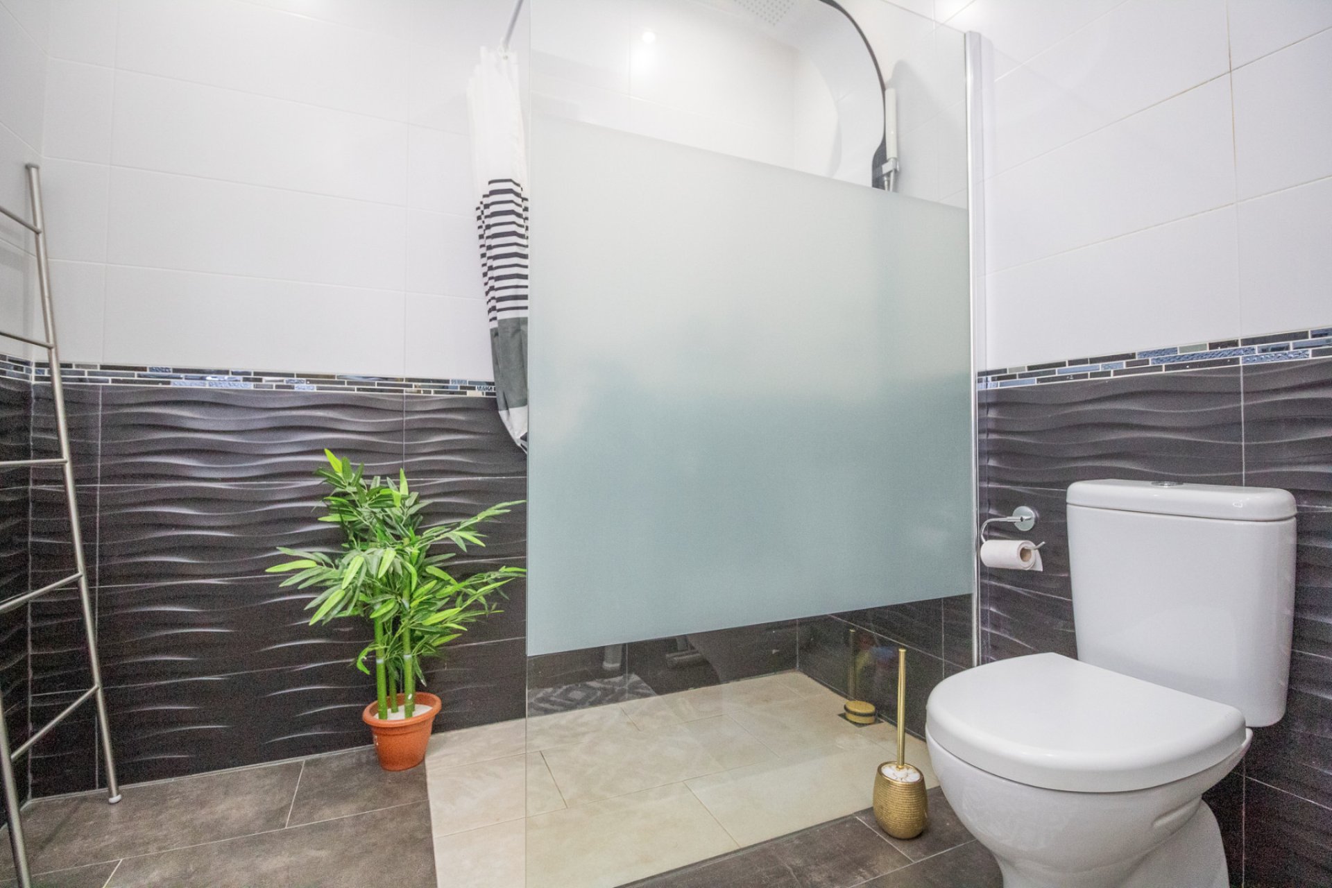 Återförsäljning - Semi detached villa -
Villamartin - Fortuna