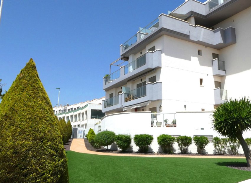 Återförsäljning - Takvåning -
Orihuela Costa - Campoamor