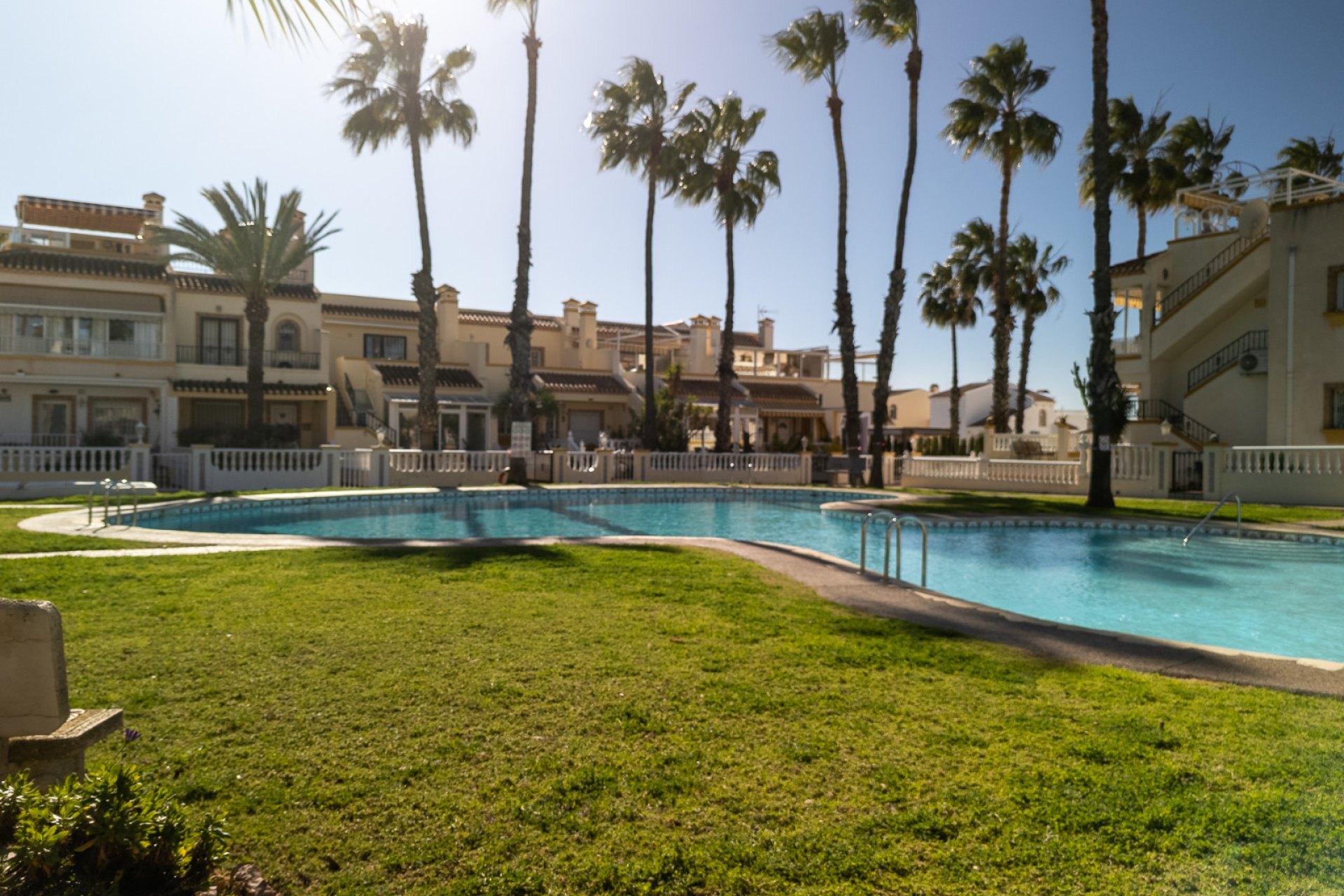 Återförsäljning - Takvåning -
Playa Flamenca