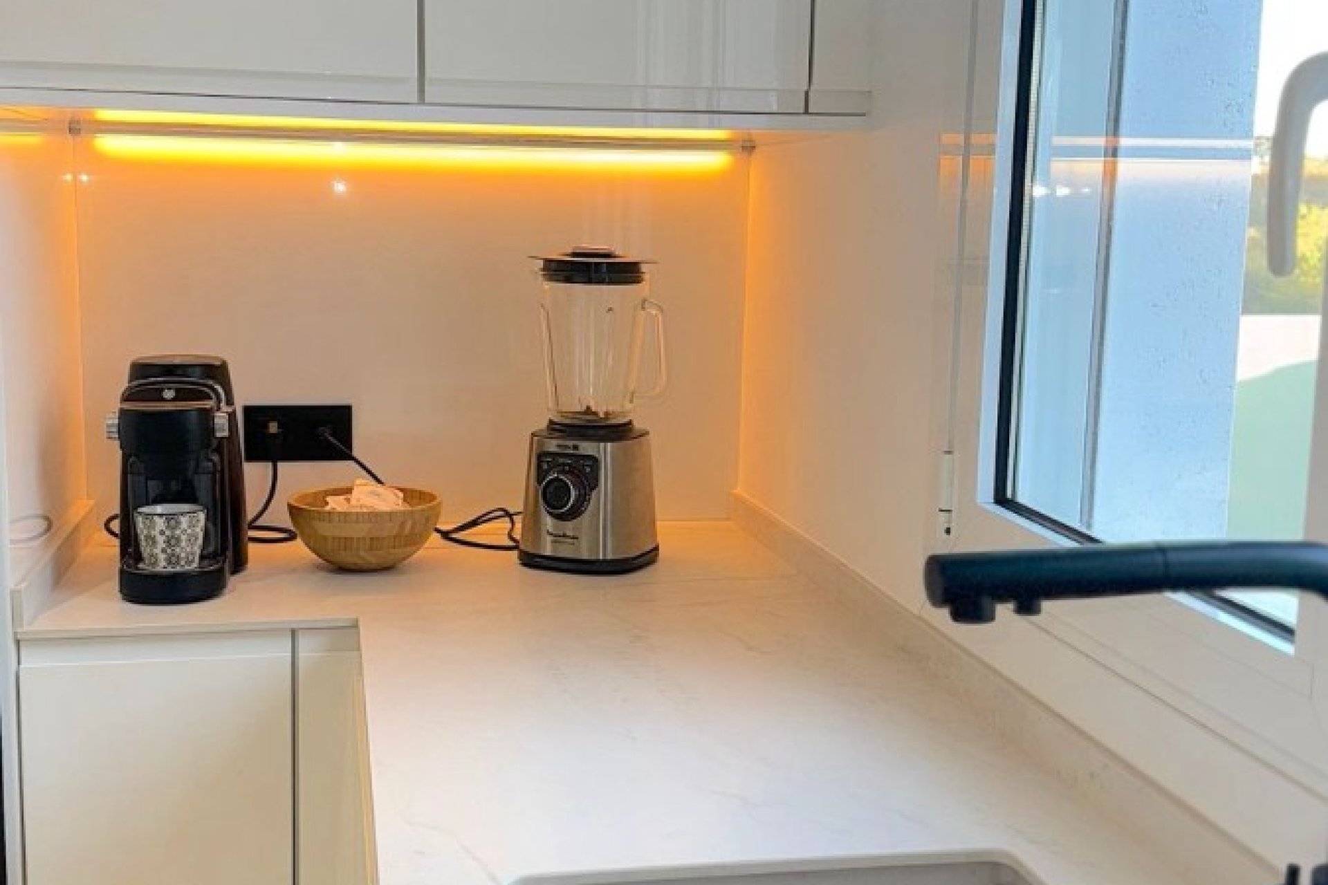 Återförsäljning - Villa -
Alfas del Pí - pueblo