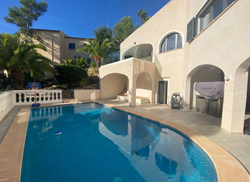Återförsäljning - Villa -
Calviá - Mallorca
