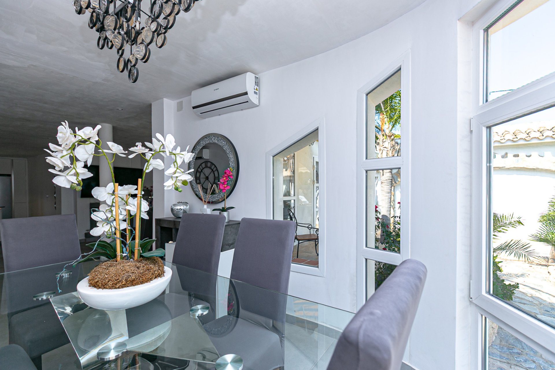 Återförsäljning - Villa -
Campoamor - Lomas de Don Juan