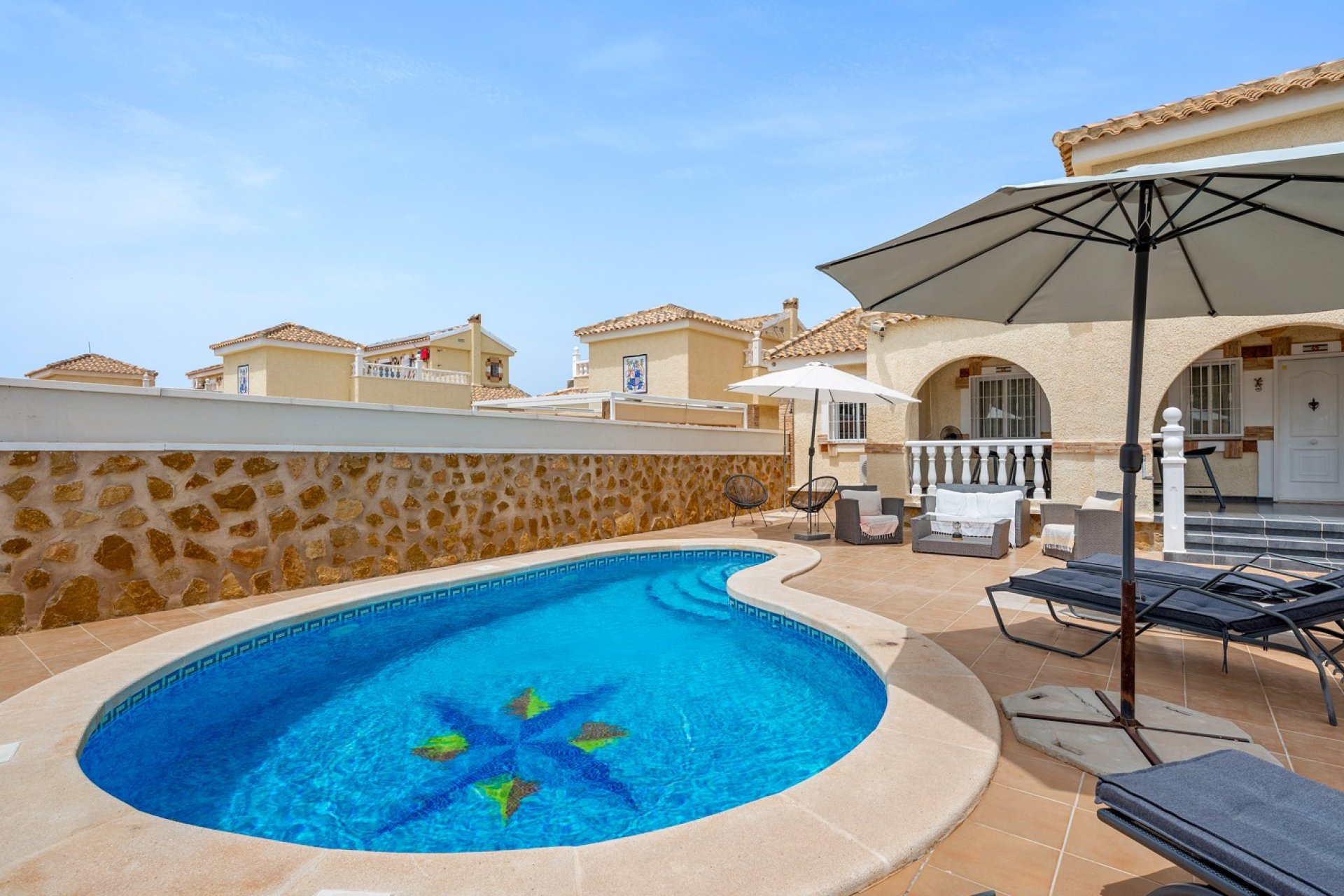 Återförsäljning - Villa -
Gran Alacant - Costa Blanca
