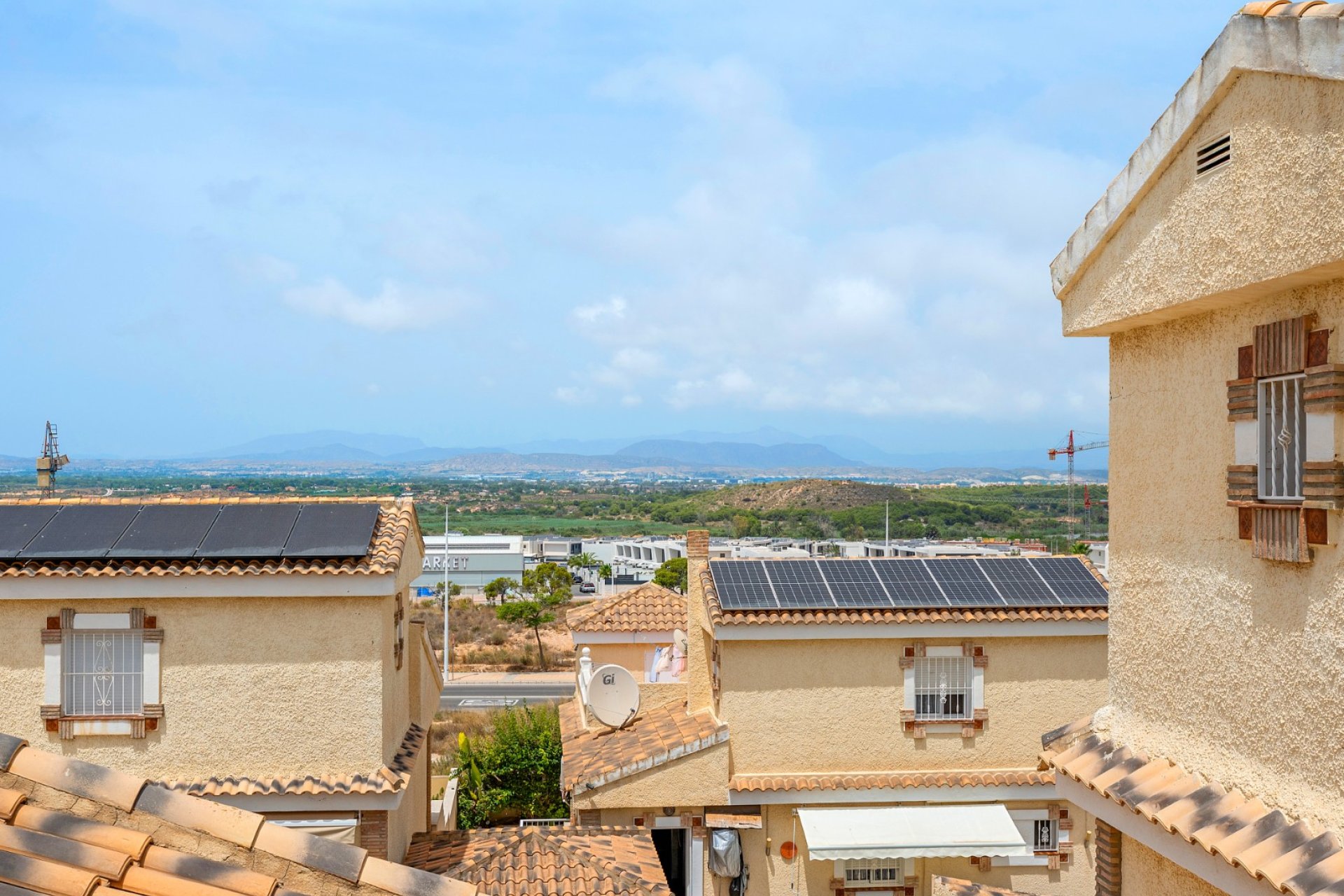 Återförsäljning - Villa -
Gran Alacant - Costa Blanca