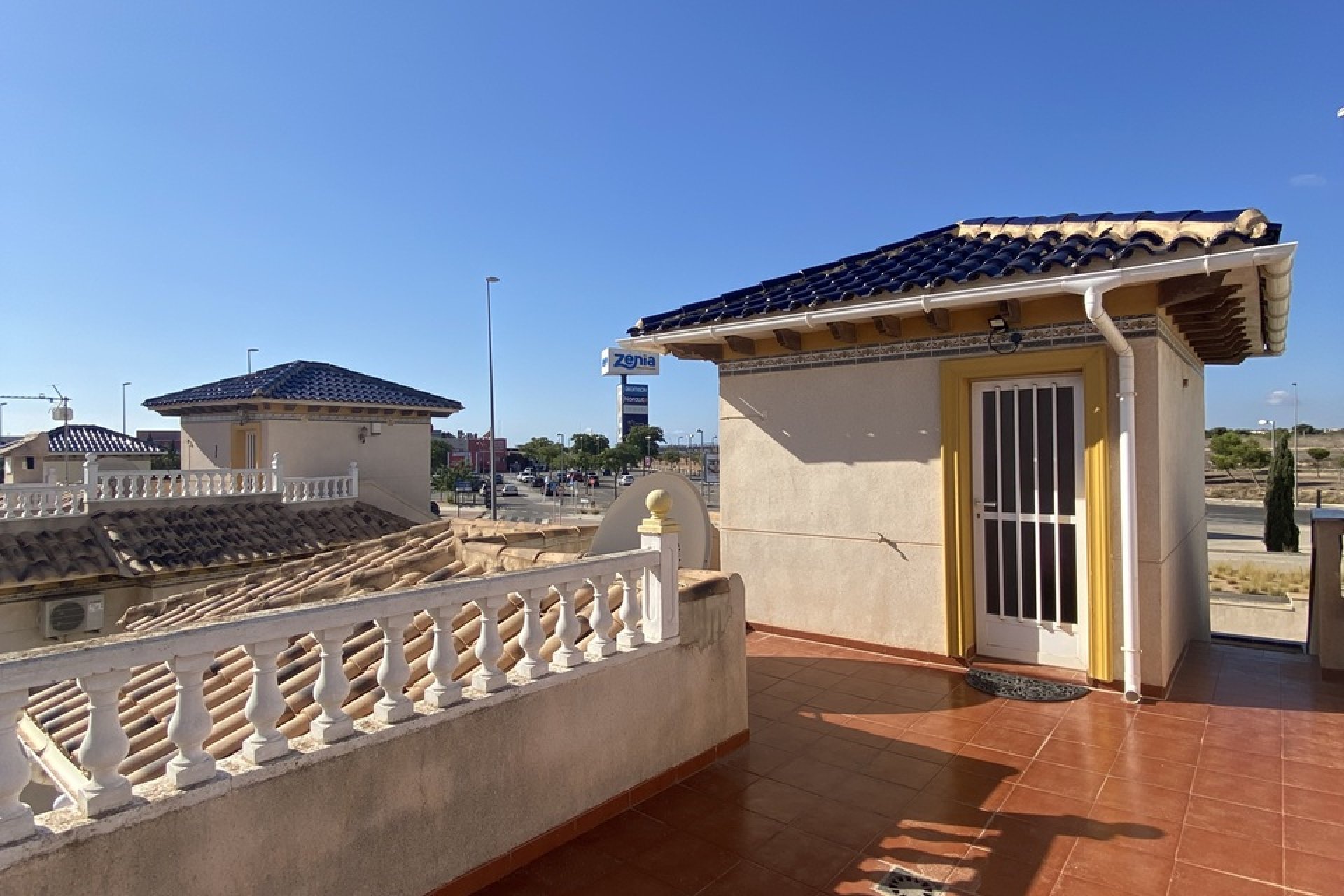 Återförsäljning - Villa -
La Zenia - Costa Blanca