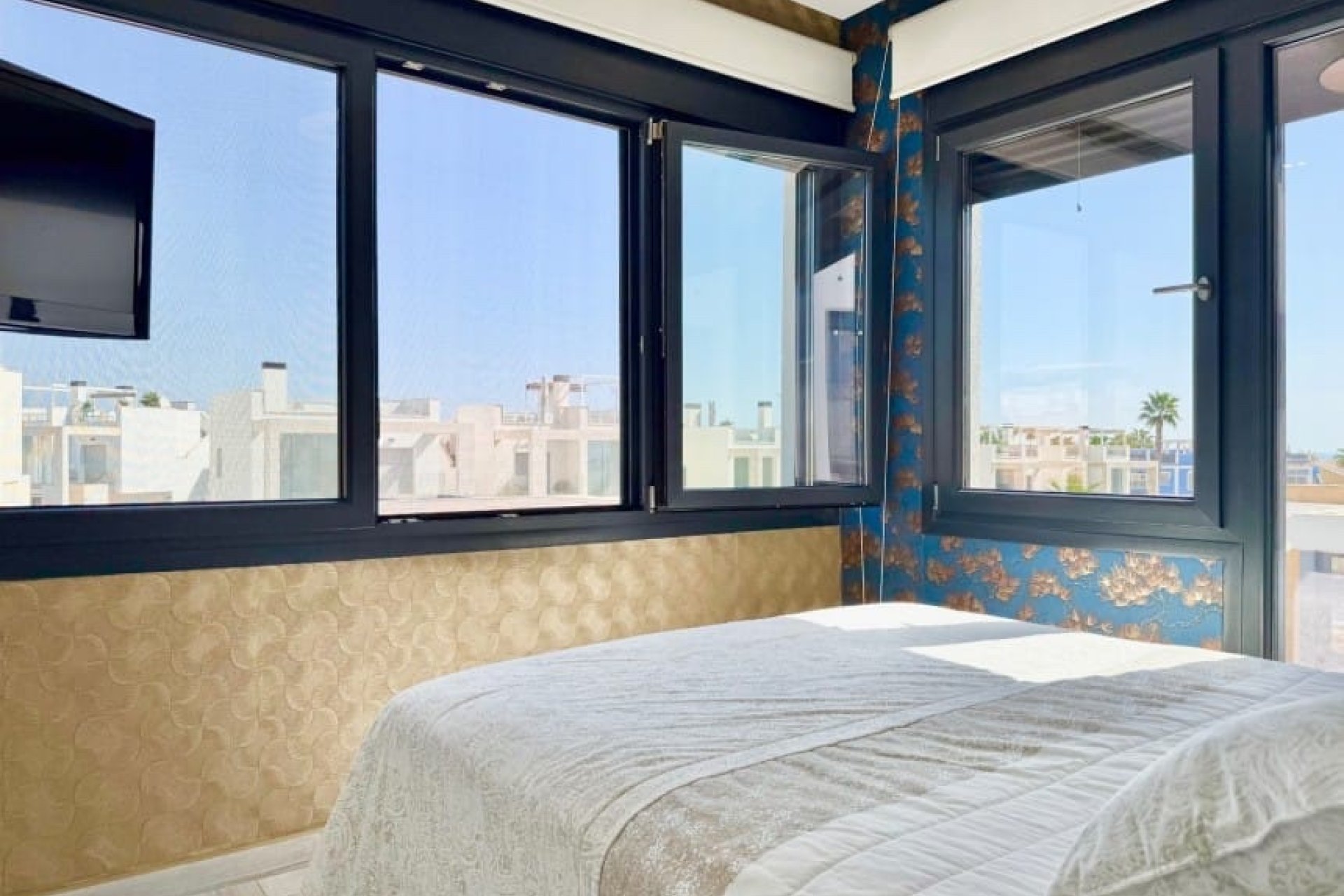 Återförsäljning - Villa -
Lomas de Cabo Roig
