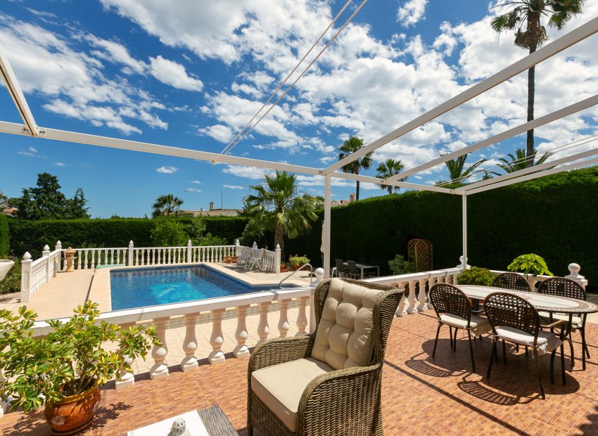 Återförsäljning - Villa -
Los Balcones - Los Balcones - Los Altos del Edén