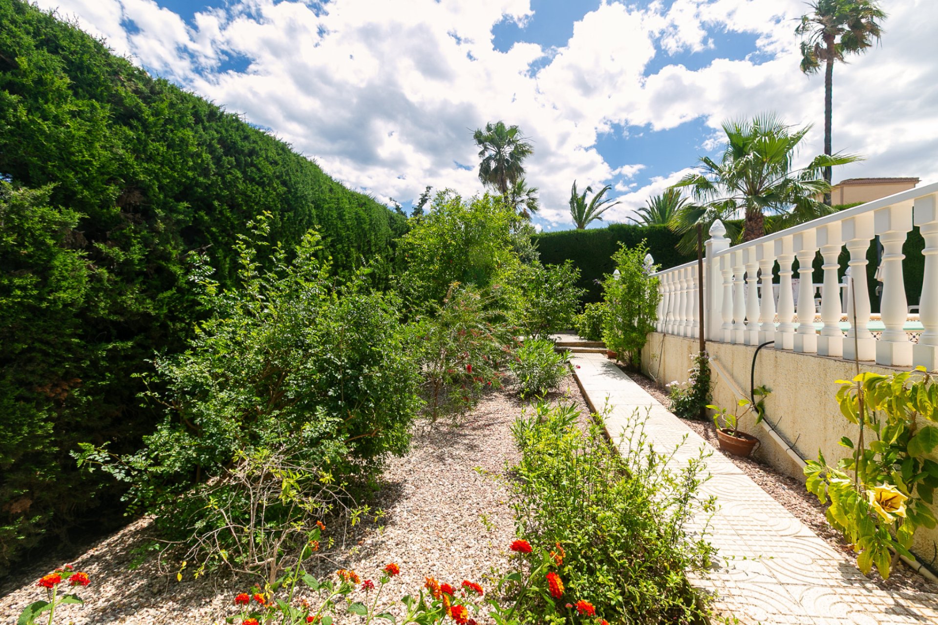 Återförsäljning - Villa -
Los Balcones - Los Balcones - Los Altos del Edén
