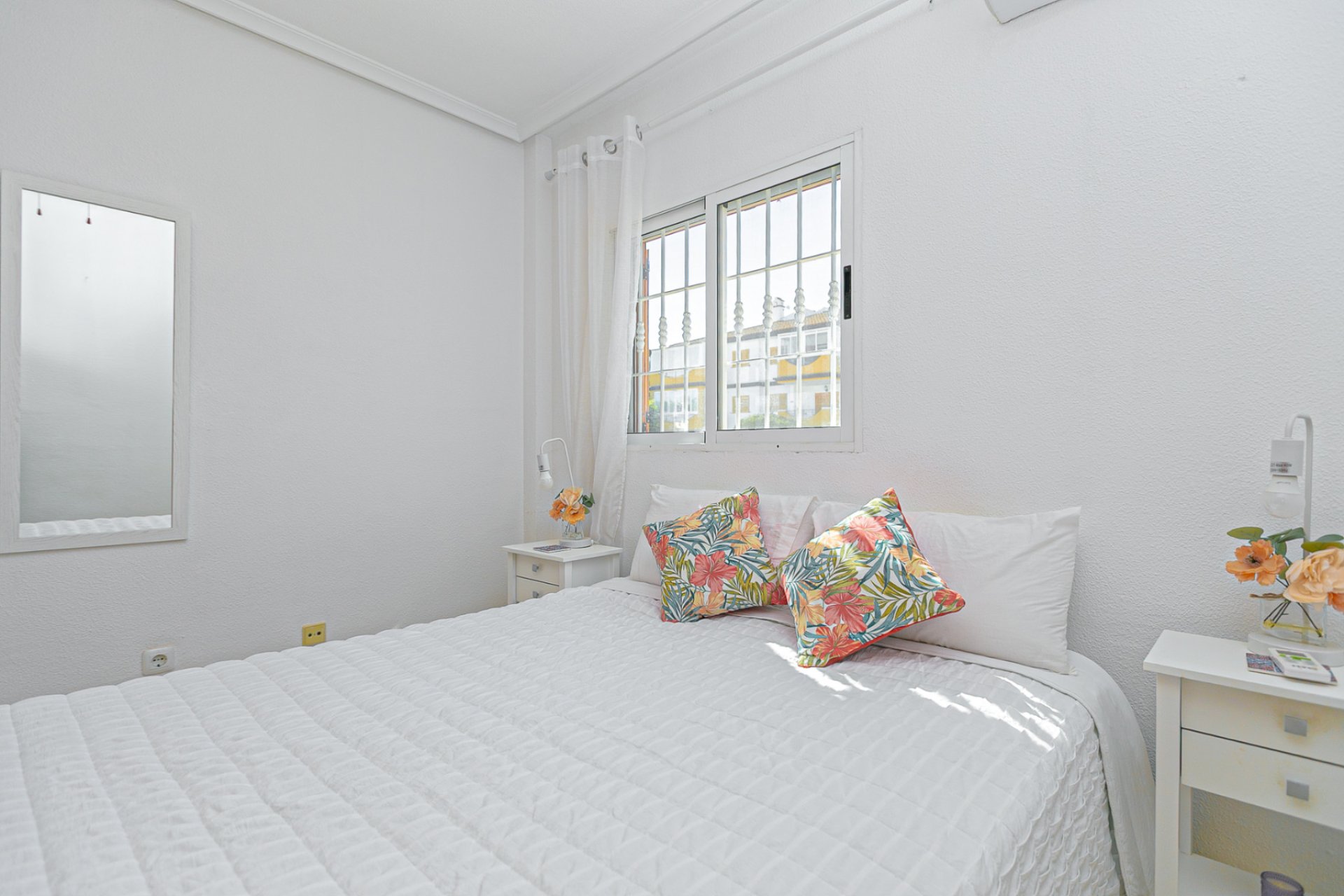 Återförsäljning - Villa -
Mil Palmeras - Riomar