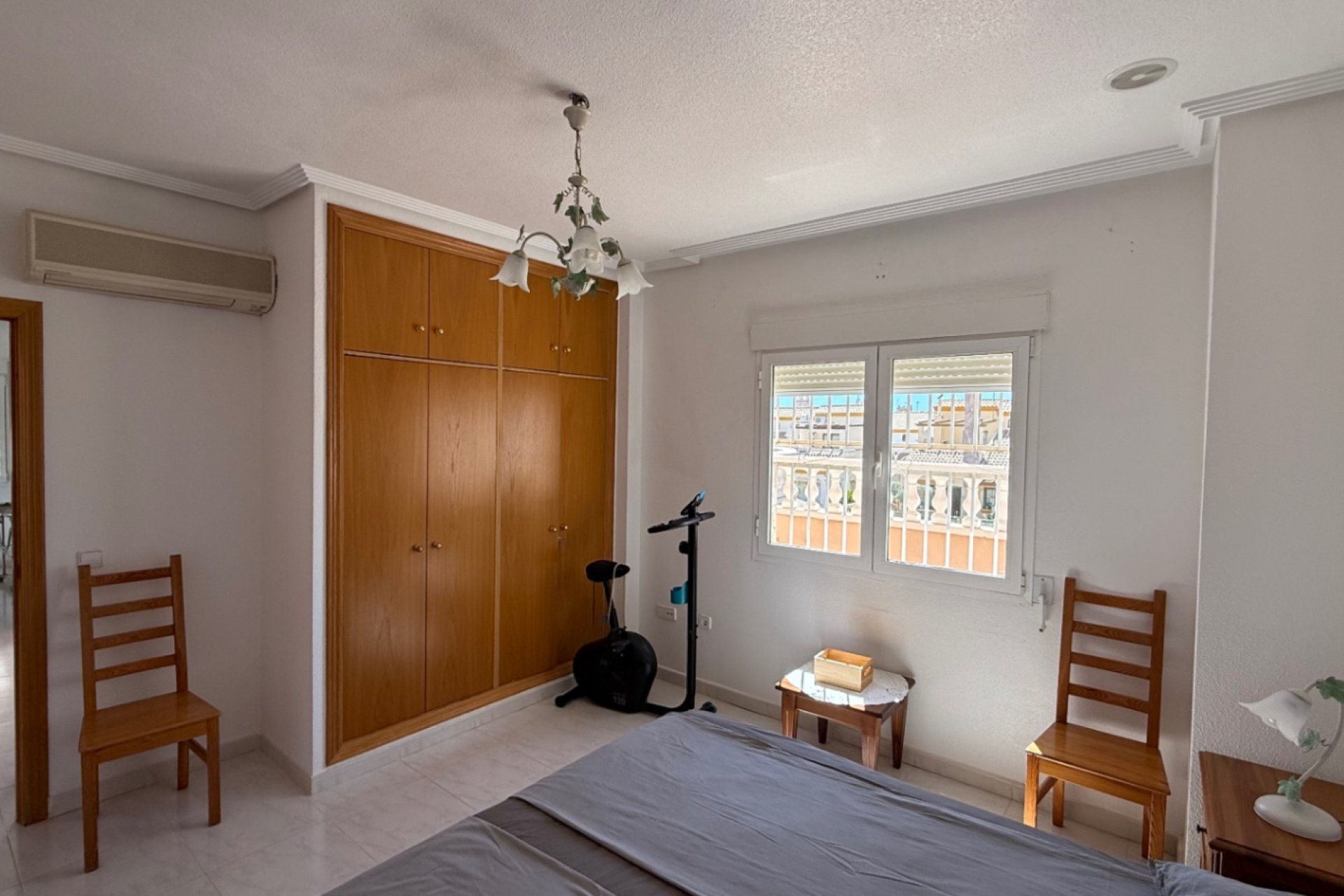 Återförsäljning - Villa -
Orihuela Costa - Costa Blanca Sur