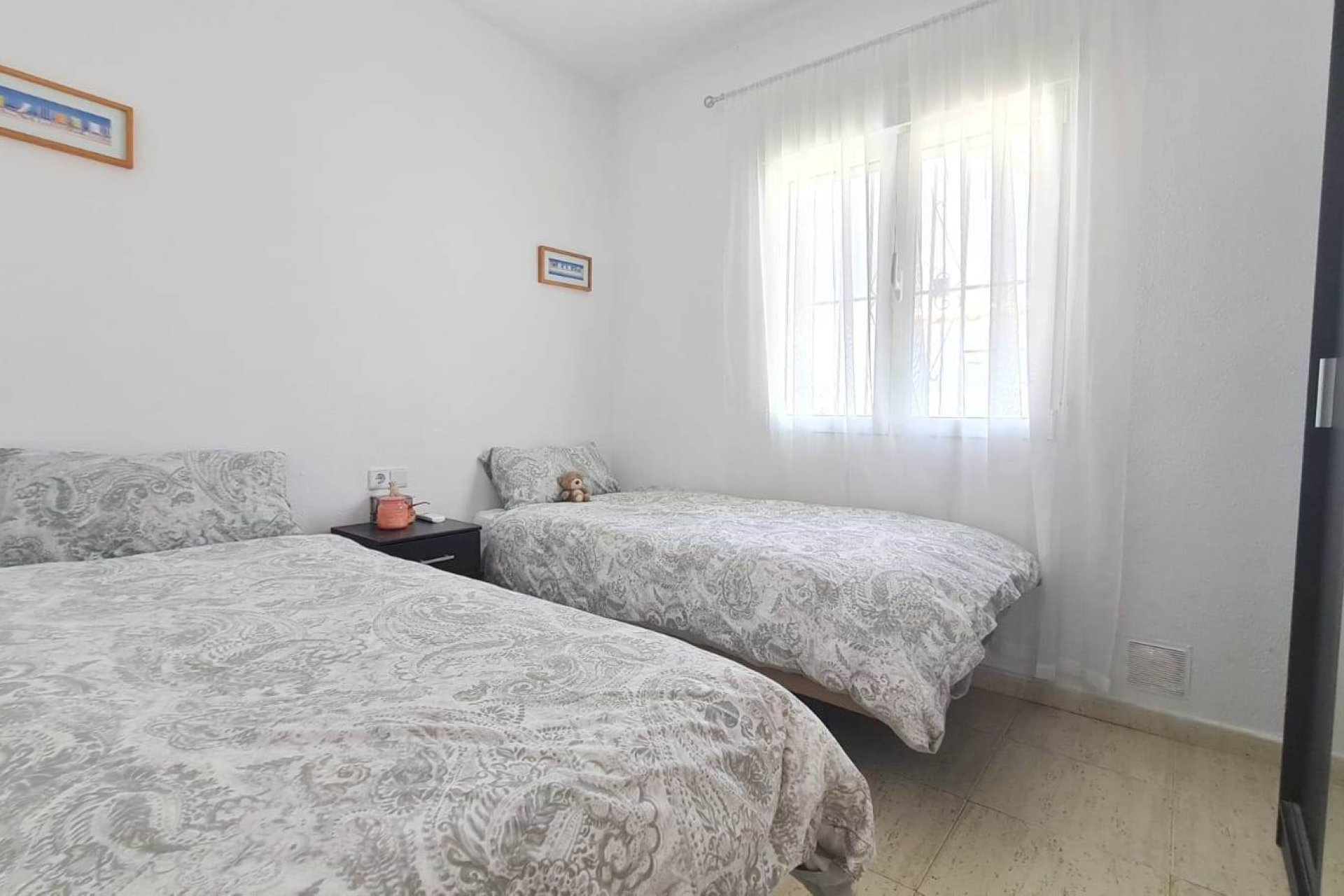 Återförsäljning - Villa -
Orihuela Costa - La Florida