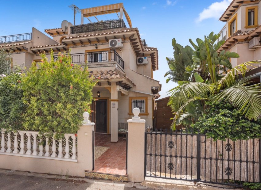 Återförsäljning - Villa -
Orihuela Costa - La Regia