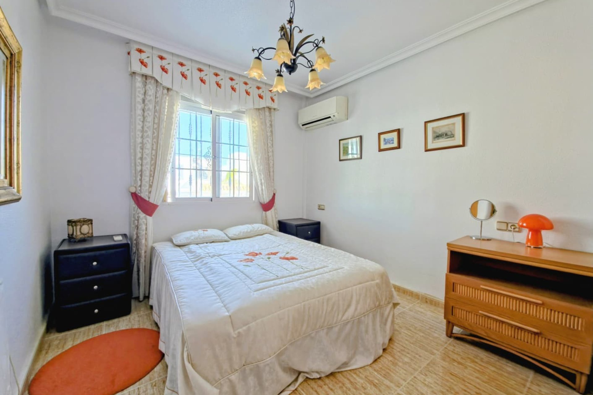 Återförsäljning - Villa -
Orihuela Costa - Las Filipinas