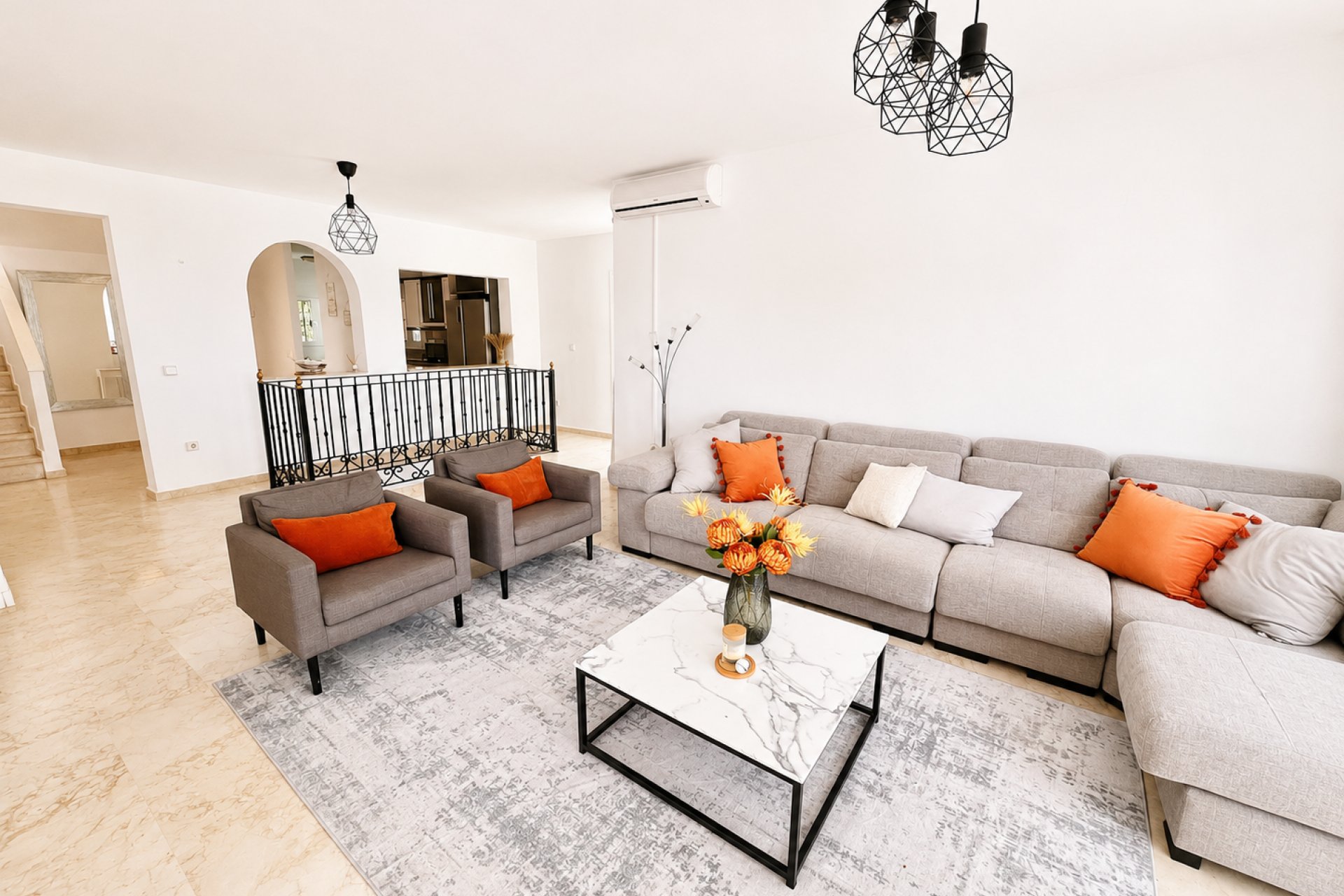 Återförsäljning - Villa -
Orihuela Costa - Las Ramblas