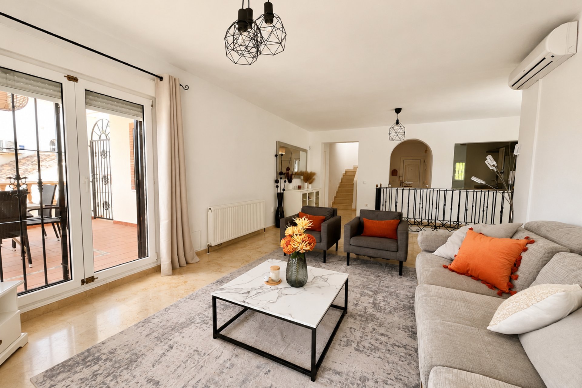 Återförsäljning - Villa -
Orihuela Costa - Las Ramblas