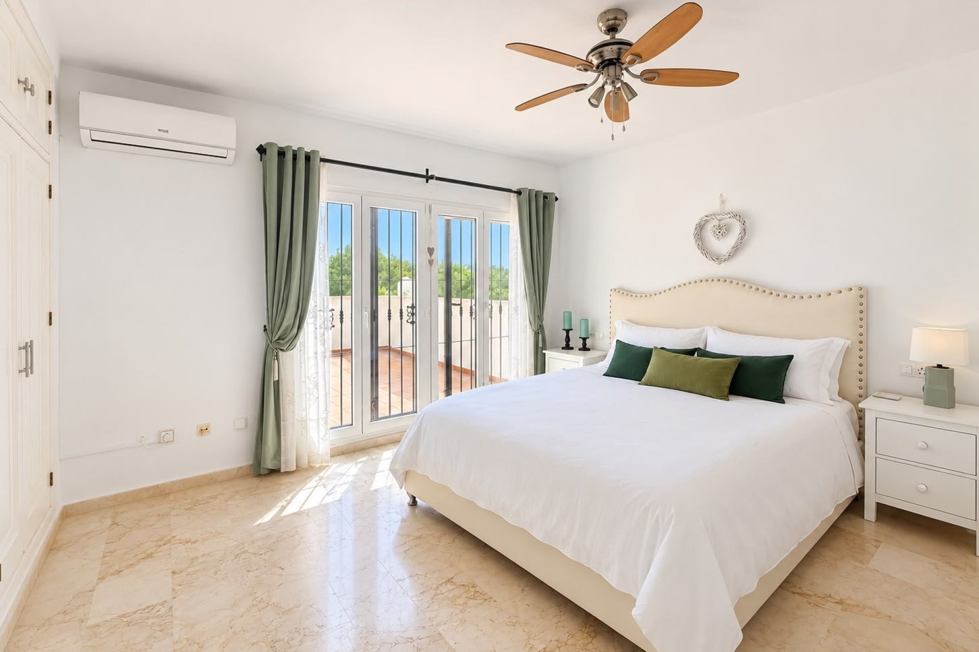 Återförsäljning - Villa -
Orihuela Costa - Las Ramblas