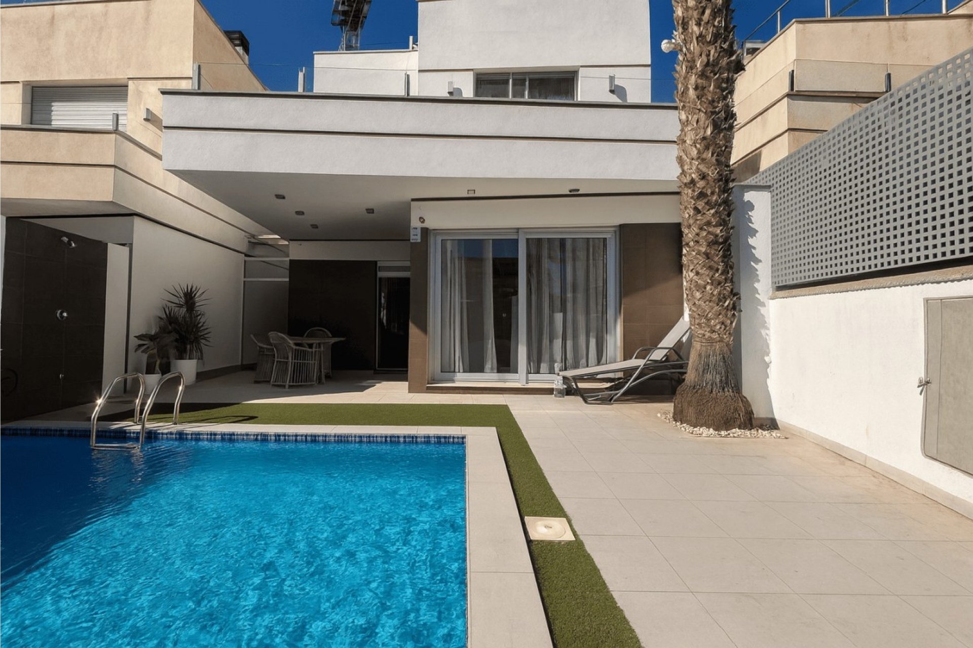 Återförsäljning - Villa -
Orihuela Costa - Lomas de Cabo Roig