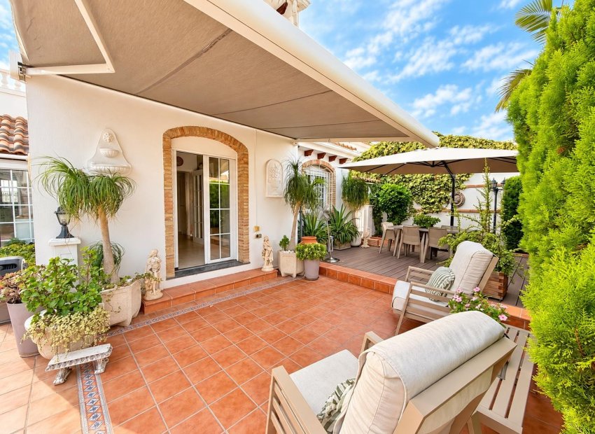 Återförsäljning - Villa -
Orihuela Costa - Lomas de Cabo Roig