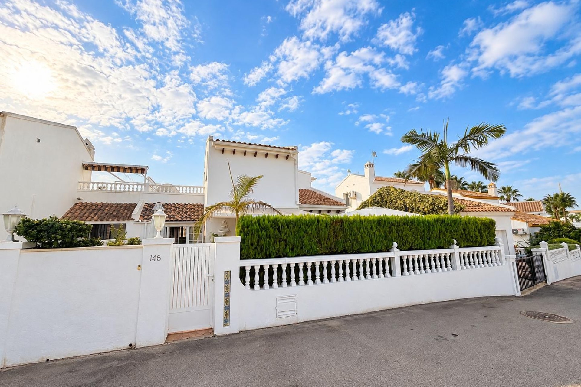 Återförsäljning - Villa -
Orihuela Costa - Lomas de Cabo Roig