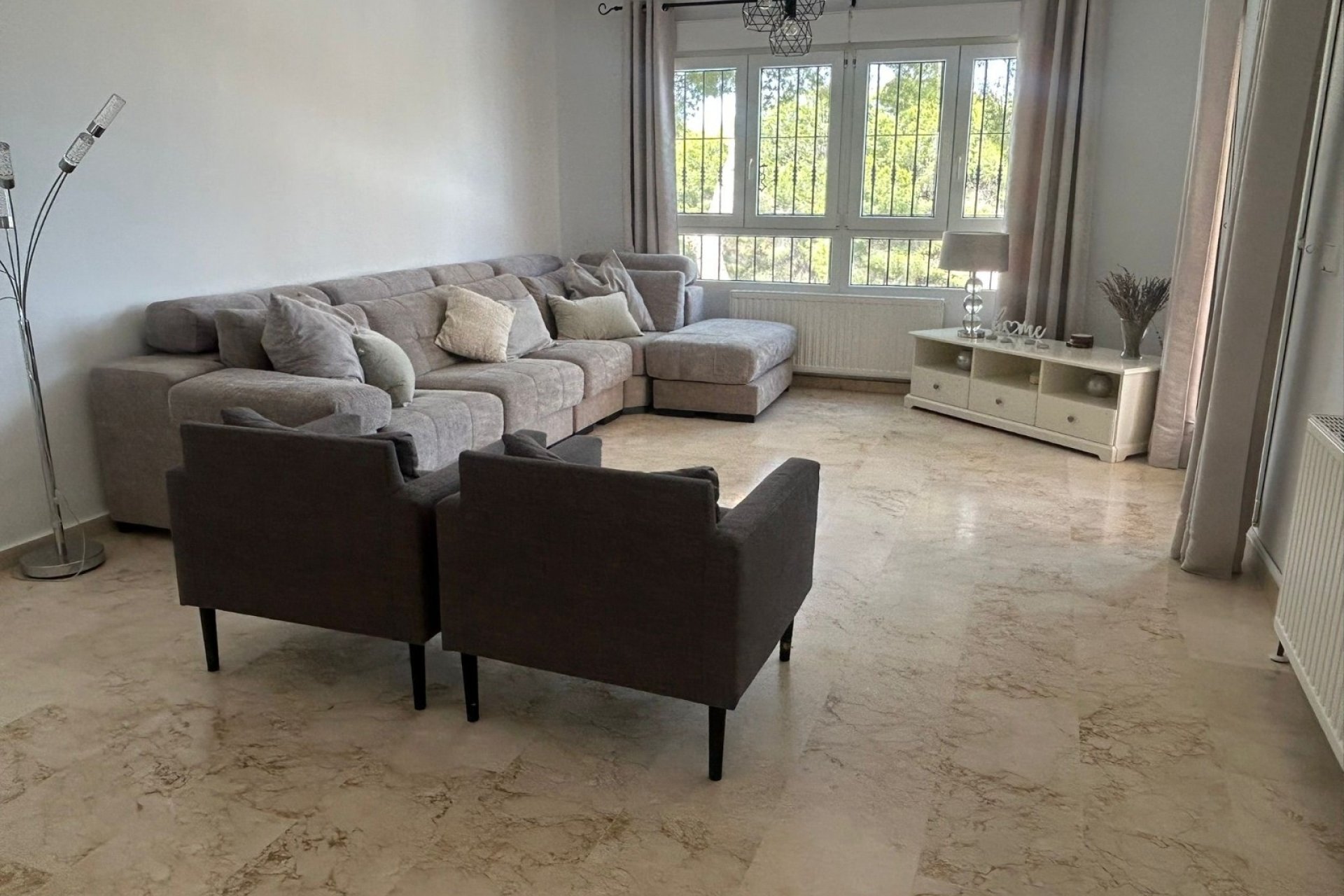 Återförsäljning - Villa -
Orihuela Costa - Lomas De Campoamor-las Ramblas